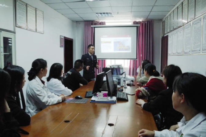 松桃县民族中医院开展全员安全生产培训
